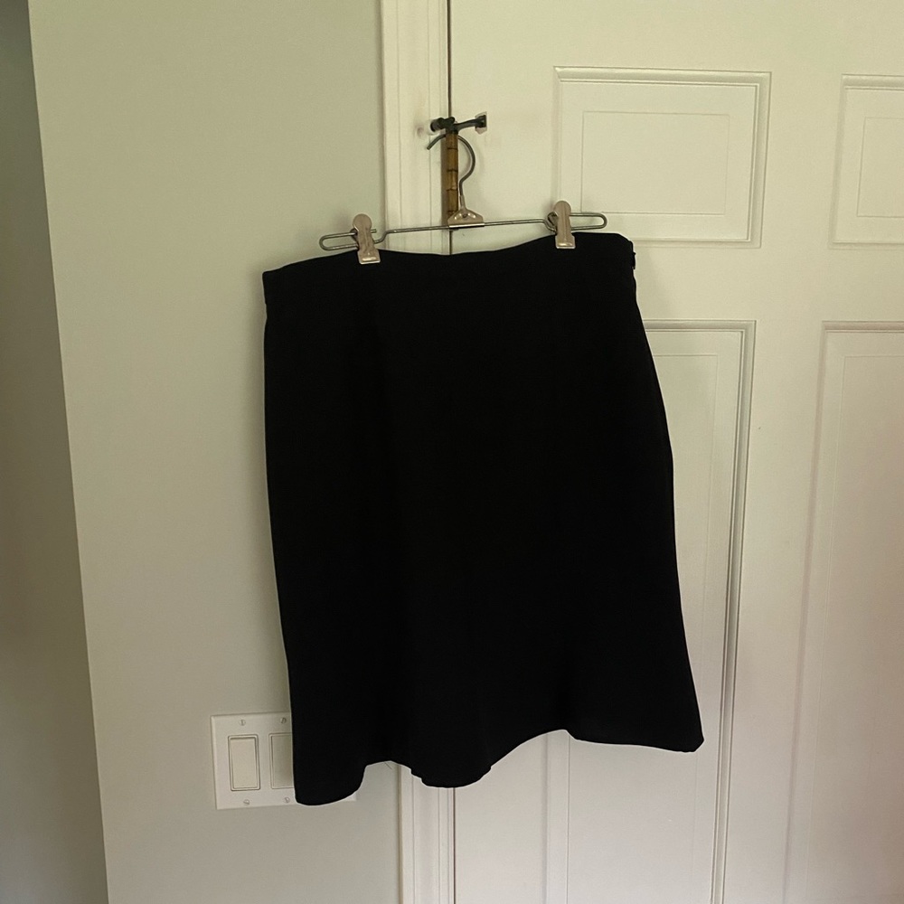 BRAND NEW TALBOTS fully lined knee length dress skirt